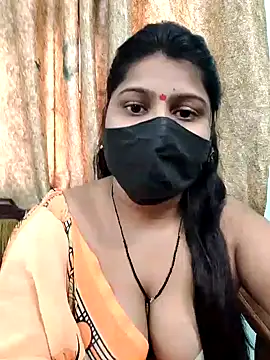 Hotty-simran online show from October 27, 2025, 4:24 am
