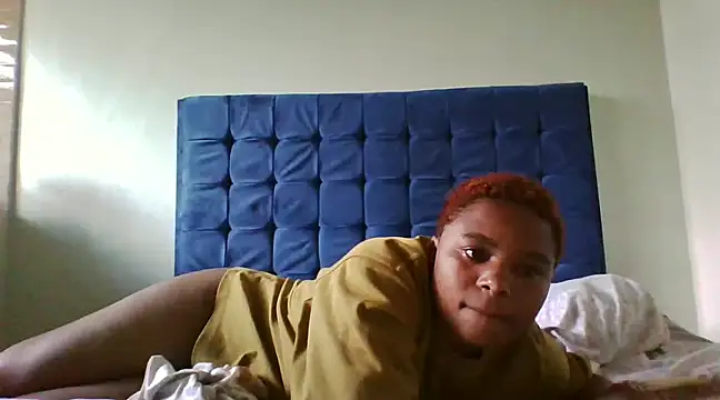 Snapshot of QUEENLYSSAA chatting on January 10, 2025, 9:02 am QUEENLYSSAA online show from January 10, 2025, 9:02 am