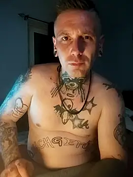 Snapshot of Schabernack1990 chatting on October 2, 2025, 12:47 am Schabernack1990 online show from October 2, 2025, 12:47 am