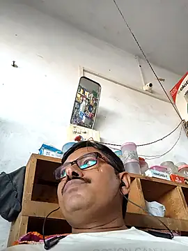 Srmotrs online show from October 7, 2025, 11:22 am