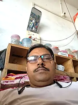 Srmotrs online show from October 10, 2025, 7:42 am