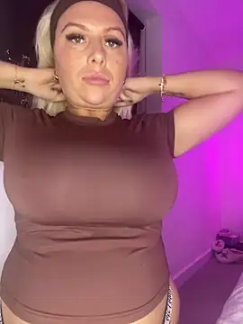 Arabellalee23 online show from January 8, 2025, 9:44 pm