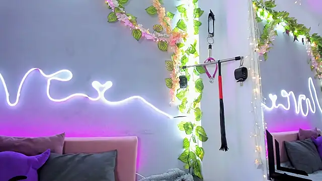 YouliteSllut2 online show from February 10, 2025, 8:31 pm