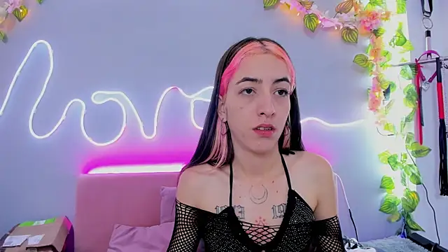 YouliteSllut2 online show from January 19, 2025, 12:59 am