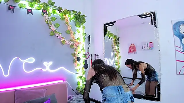 YouliteSllut2 online show from February 6, 2025, 9:28 pm