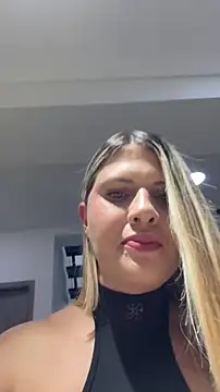 Snapshot of EmiilyAdams_ chatting on March 2, 2026, 9:33 pm EmiilyAdams online show from March 2, 2026, 9:33 pm