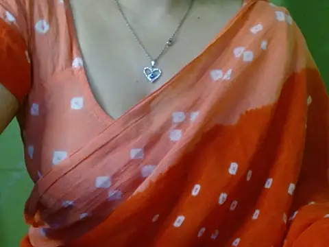 LOVERIAKOL online show from March 19, 2026, 7:03 pm