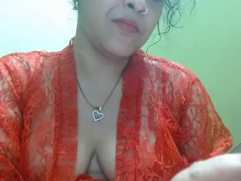 LOVERIAKOL online show from April 2, 2026, 6:25 pm