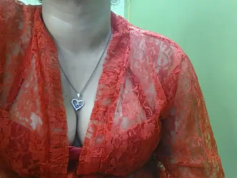 LOVERIAKOL online show from May 31, 2026, 6:09 pm