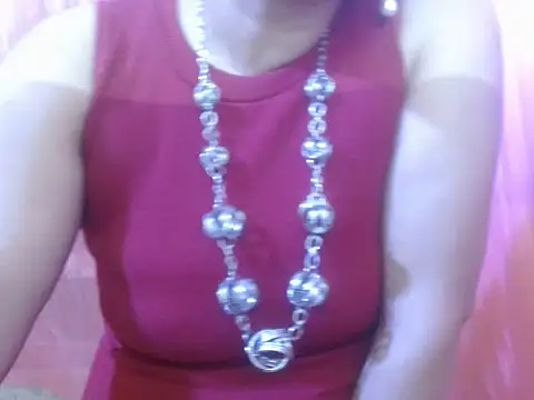 LOVERIAKOL online show from November 19, 2025, 12:49 pm