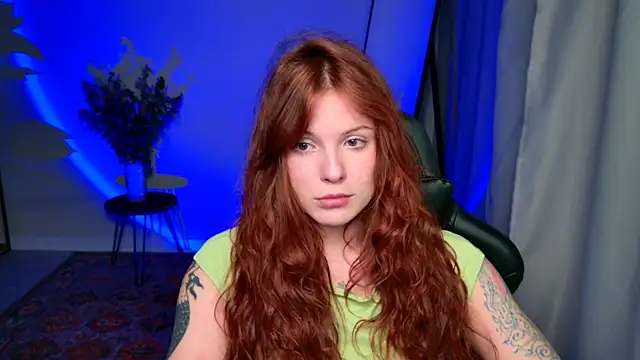 Snapshot of Elsie_Ginger chatting on July 22, 2026, 10:23 pm Elsie Ginger online show from July 22, 2026, 10:23 pm