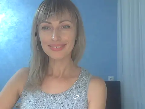 Snapshot of EffectMaya chatting on September 9, 2025, 4:38 pm EffectMaya online show from September 9, 2025, 4:38 pm