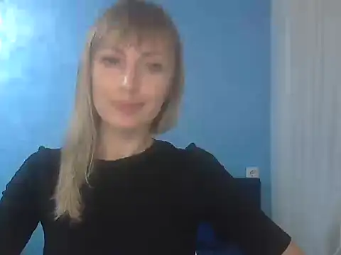 Snapshot of EffectMaya chatting on November 6, 2025, 7:18 pm EffectMaya online show from November 6, 2025, 7:18 pm