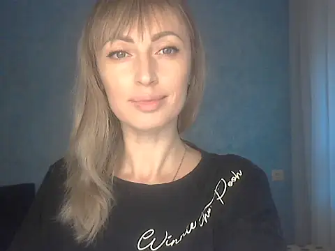 Snapshot of EffectMaya chatting on November 26, 2025, 11:21 am EffectMaya online show from November 26, 2025, 11:21 am