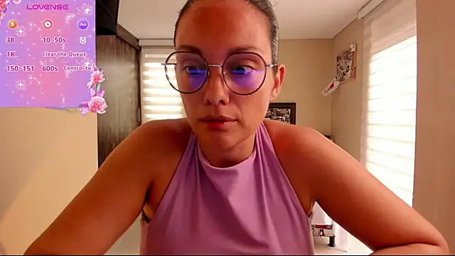 anabel 025 online show from May 28, 2026, 9:10 pm