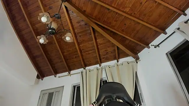 IsaFontanna online show from March 23, 2026, 7:52 am