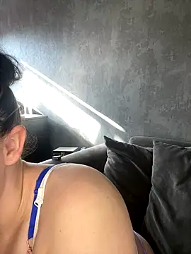 riri bstvx online show from October 12, 2025, 10:05 am