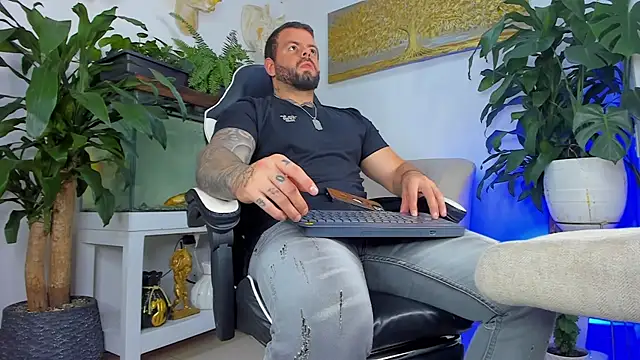 Johnnygrayson1 online show from May 10, 2026, 1:20 am