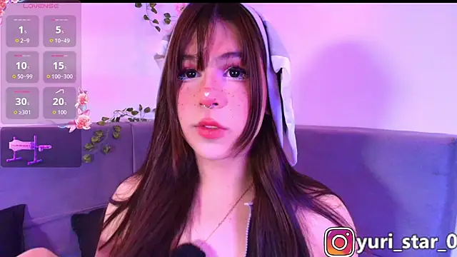 Yuri Stars online show from November 25, 2025, 4:57 am