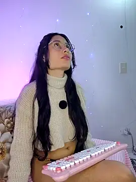 NayeCloud online show from March 18, 2026, 1:57 pm