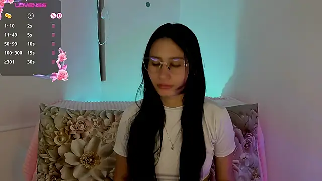 NayeCloud online show from February 21, 2026, 4:03 am