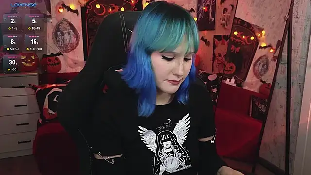 little Elika online show from October 24, 2025, 9:47 pm