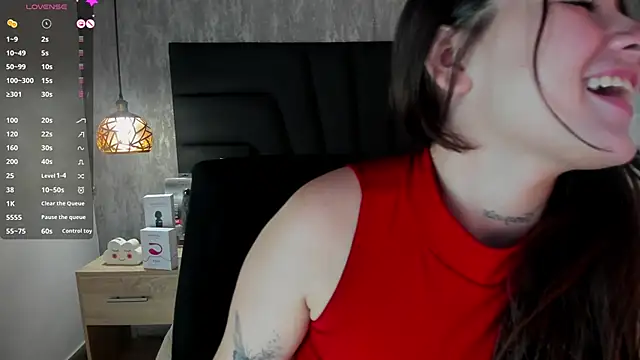 Sabrina Lennox online show from February 18, 2025, 1:54 am