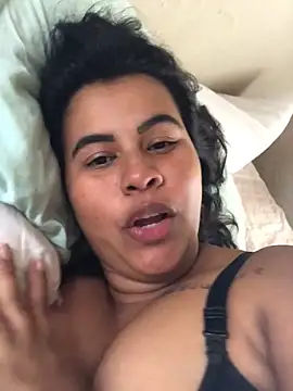 lollitta-33677 online show from April 13, 2026, 4:44 pm