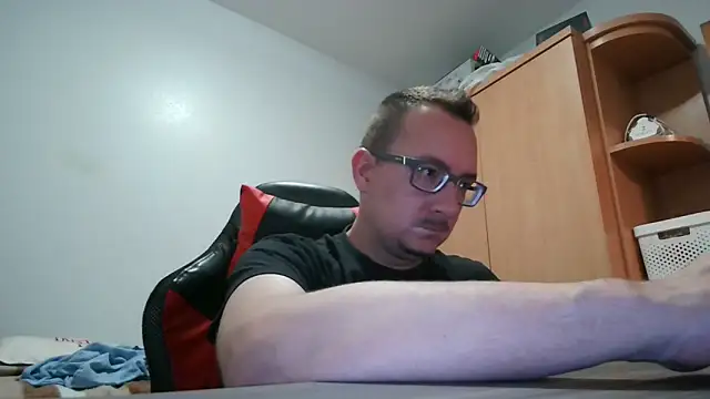 Snapshot of poly0086 chatting on May 29, 2026, 8:15 pm poly0086 online show from May 29, 2026, 8:15 pm