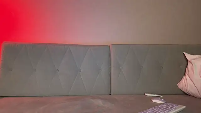 weshycouple online show from March 4, 2026, 7:21 pm