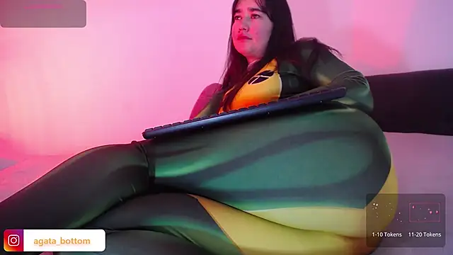 NewAgatha Bolton online show from November 1, 2025, 11:42 pm