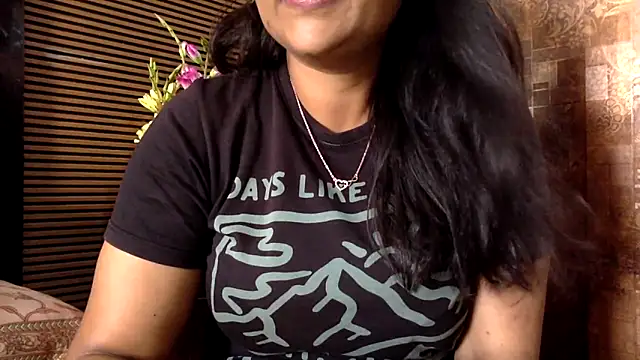 HaaniKaur online show from February 16, 2026, 8:57 am