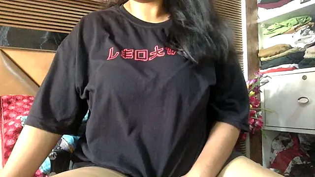 HaaniKaur online show from February 6, 2026, 8:21 am