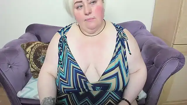 fashiona online show from October 8, 2025, 7:36 pm