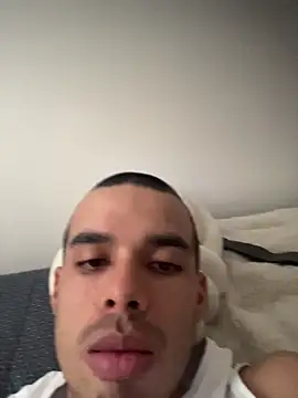 mateoleonee online show from January 5, 2026, 7:50 pm