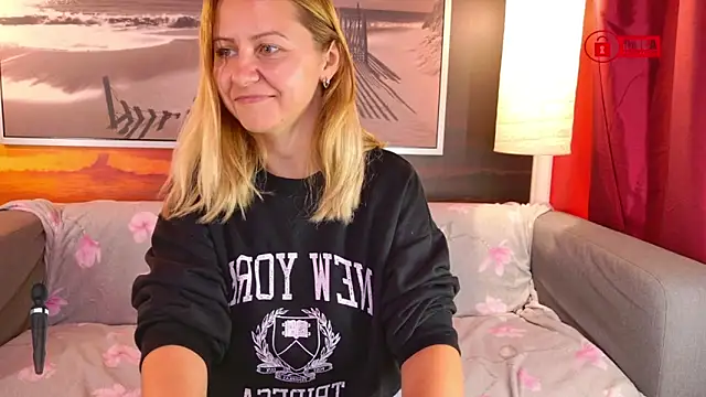 Snapshot of BigBoobsARRI chatting on October 10, 2025, 9:21 am BigBoobsARRI online show from October 10, 2025, 9:21 am