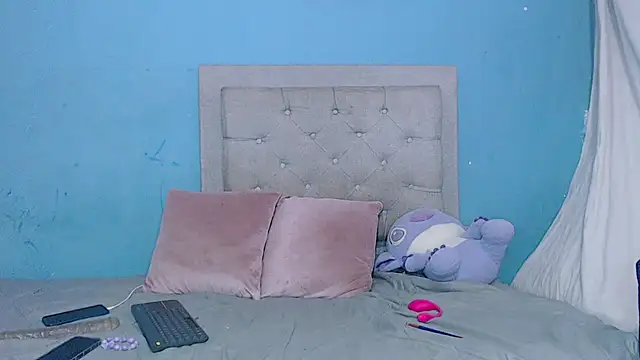 Gabby-carolaiin online show from March 1, 2025, 9:18 am