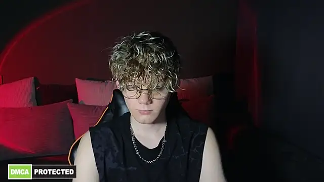 Keytaro online show from March 31, 2026, 1:35 pm