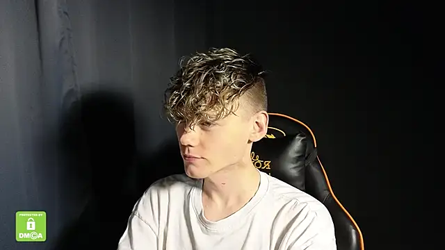 Snapshot of Keytaro chatting on January 12, 2026, 10:36 pm Keytaro online show from January 12, 2026, 10:36 pm