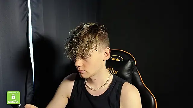 Snapshot of Keytaro chatting on January 19, 2026, 5:55 am Keytaro online show from January 19, 2026, 5:55 am