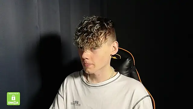 Snapshot of Keytaro chatting on January 11, 2026, 3:30 pm Keytaro online show from January 11, 2026, 3:30 pm