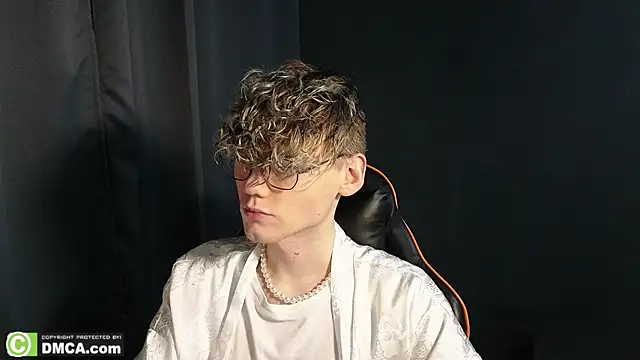 Snapshot of Keytaro chatting on February 4, 2026, 1:55 am Keytaro online show from February 4, 2026, 1:55 am