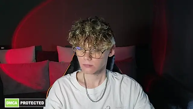 Keytaro online show from April 15, 2026, 11:59 am