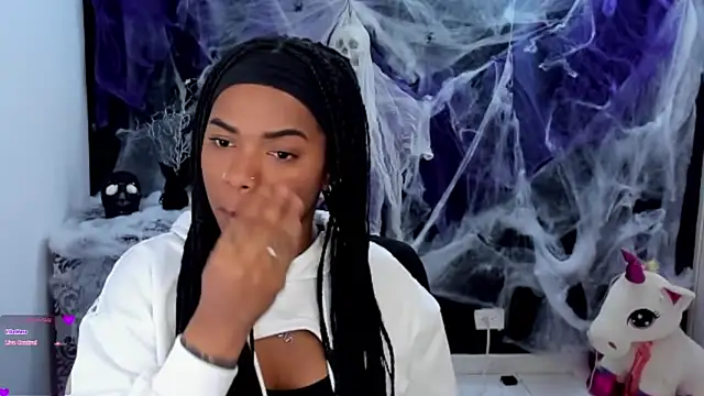 Marce 22 online show from October 16, 2025, 11:46 pm