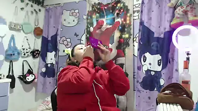 Snapshot of lussyevans24 chatting on January 10, 2026, 6:20 am lussyevans24 online show from January 10, 2026, 6:20 am