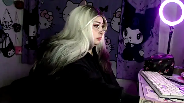 lussyevans24 online show from March 31, 2026, 12:56 am