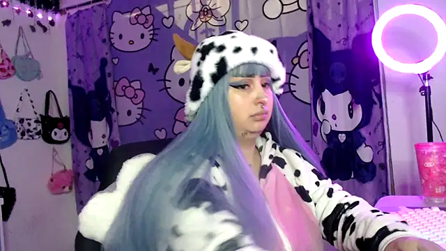 lussyevans24 online show from October 16, 2025, 6:21 am