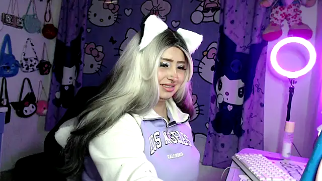 lussyevans24 online show from February 11, 2026, 6:46 am