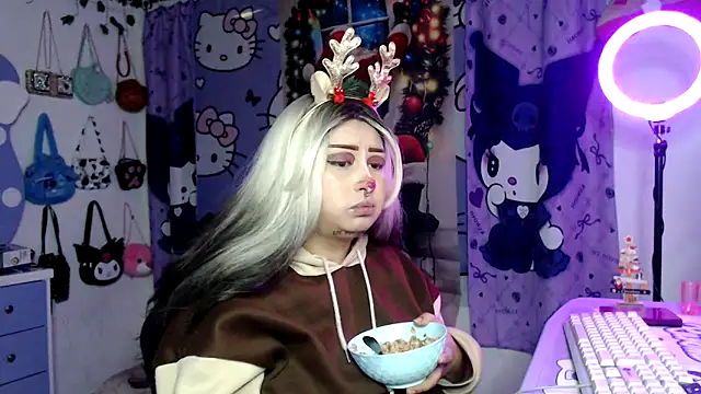 Snapshot of lussyevans24 chatting on December 16, 2025, 3:33 am lussyevans24 online show from December 16, 2025, 3:33 am