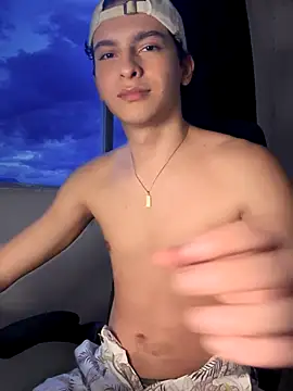 cybercosmiiic online show from October 10, 2025, 10:43 pm